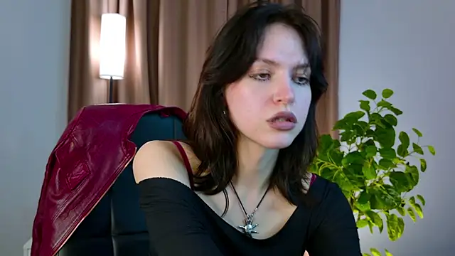 Niky  Jess online show from April 2026 02:08:02 PM