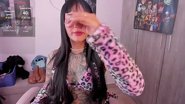 Snapshot of Sweet-bunny1 chatting on June 2026 02:52:02 PM Sweet-bunny1 online show from June 2026 02:52:02 PM