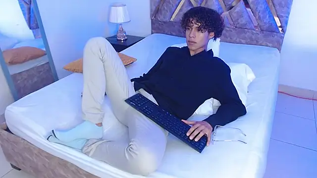 nickolas moon online show from January 2025 11:36:02 AM