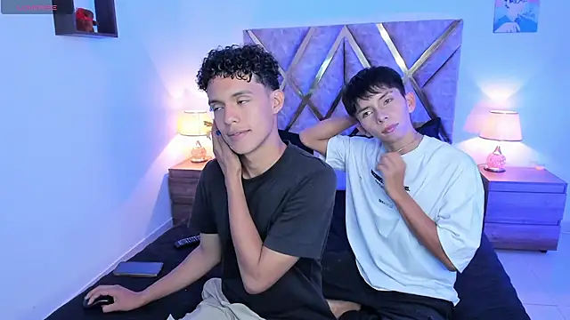 nickolas moon online show from September 2025 09:31:01 PM