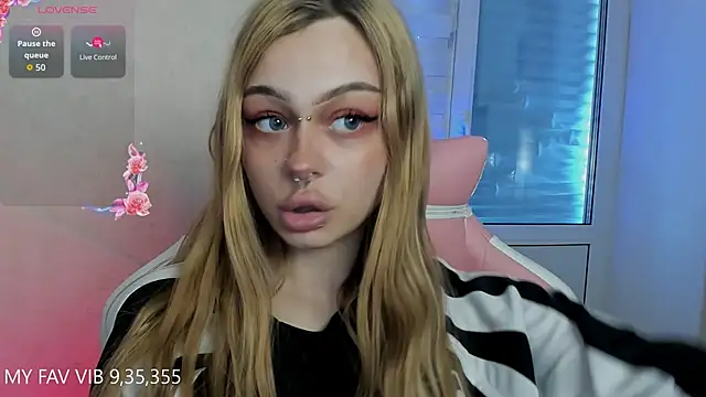 shy melony online show from April 2026 11:09:01 AM