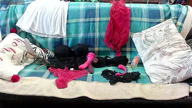 LauraMonolo online show from March 2026 12:27:02 PM