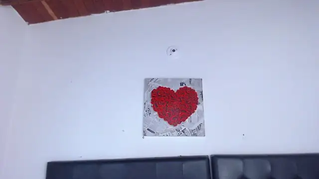 Amara Red online show from September 2025 11:22:02 AM