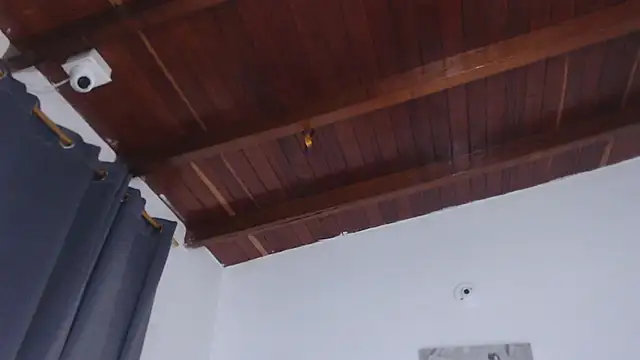 Amara Red online show from October 2025 11:06:01 AM