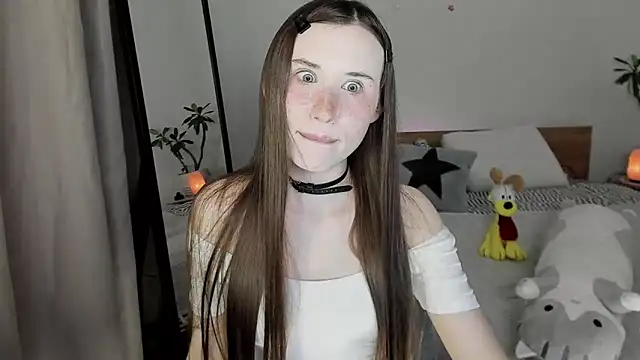 Snapshot of Stella_Sunny chatting on August 2026 10:33:02 PM Stella Sunny online show from August 2026 10:33:02 PM