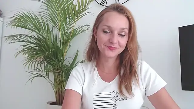 AliciaDesire online show from October 2025 01:00:02 PM