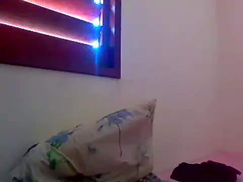 couplemilk online show from December 2024 10:44:02 AM