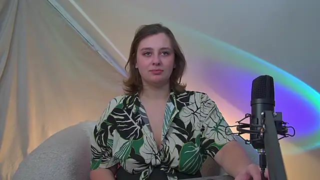 Snapshot of MaryMurray chatting on September 2025 06:35:01 PM MaryMurray online show from September 2025 06:35:01 PM