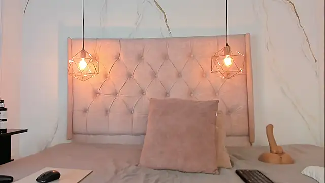 zamira 44 online show from April 2026 02:17:02 PM