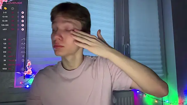 gay boyss online show from December 2024 06:44:01 AM