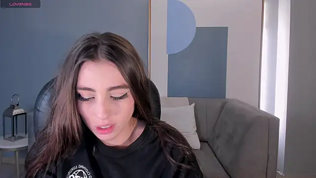 DolcieElliot online show from December 2024 06:01:02 PM