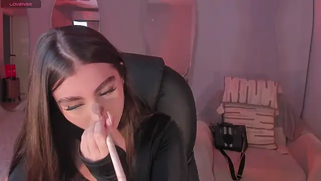 DolcieElliot online show from February 2025 12:28:01 PM