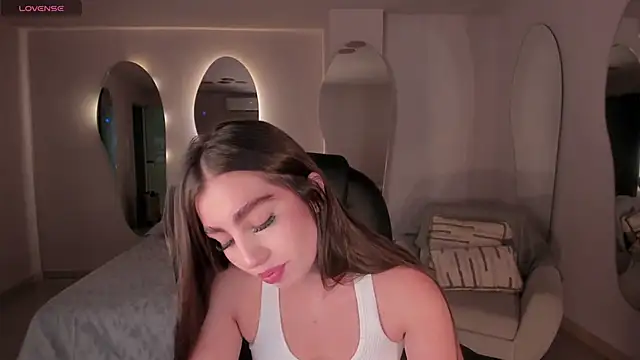 DolcieElliot online show from February 2025 12:15:02 PM