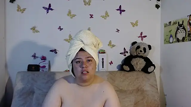 Snapshot of LennaTurnerr chatting on July 2026 05:40:02 PM LennaTurnerr online show from July 2026 05:40:02 PM