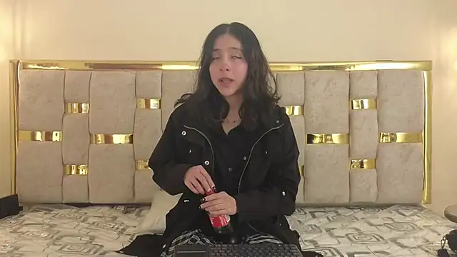 ling ling24 online show from December 2025 03:24:02 AM