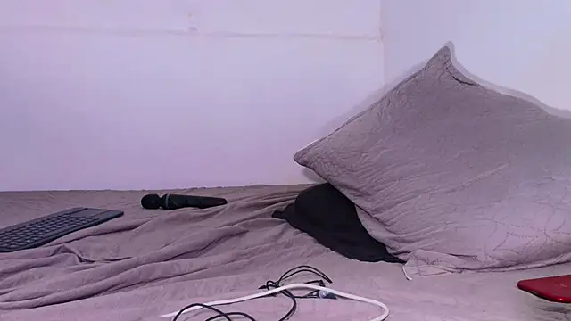 KaelMoreau online show from March 2026 10:16:01 AM