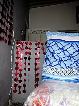 DIORA Latina online show from February 2026 02:51:02 AM