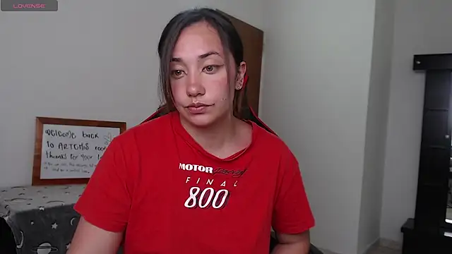 Snapshot of ArtemisNature chatting on January 2025 07:46:01 PM ArtemisNature online show from January 2025 07:46:01 PM