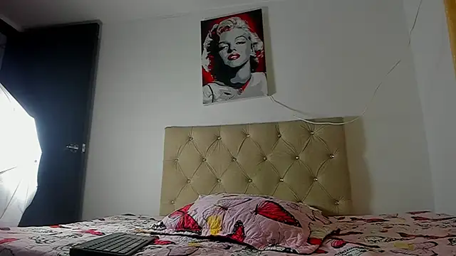 Vahiolet smith online show from September 2025 03:28:01 AM