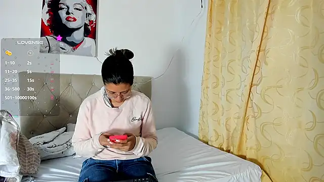 Vahiolet smith online show from October 2025 03:13:02 AM