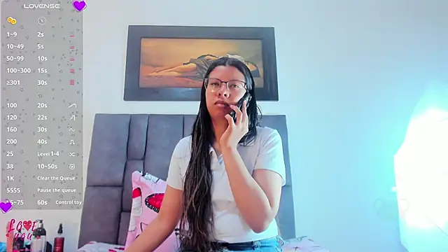 Vahiolet smith online show from April 2026 03:07:02 AM