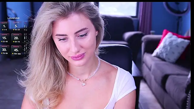 Snapshot of Naughty-Kitty1 chatting on September 2025 09:15:01 PM Naughty-Kitty1 online show from September 2025 09:15:01 PM