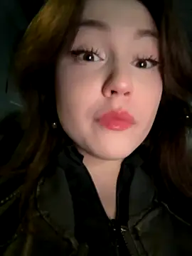 Snapshot of Peachy_Dream chatting on September 2025 06:19:02 PM Peachy Dream online show from September 2025 06:19:02 PM