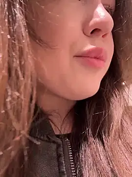 Peachy Dream online show from April 2026 06:10:01 PM