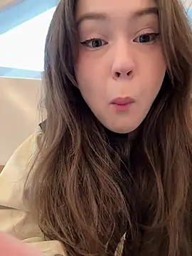 Peachy Dream online show from April 2026 04:19:01 PM