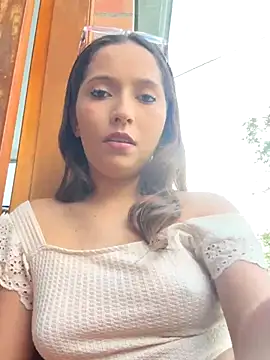 Penelope-Hot online show from November 2025 09:25:01 PM