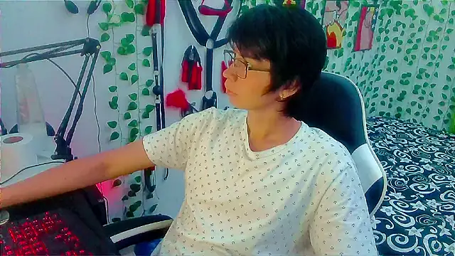 Snapshot of Andy_gray chatting on February 2026 10:47:02 AM Andy gray online show from February 2026 10:47:02 AM