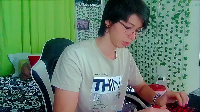 Snapshot of Andy_gray chatting on March 2026 06:00:01 PM Andy gray online show from March 2026 06:00:01 PM