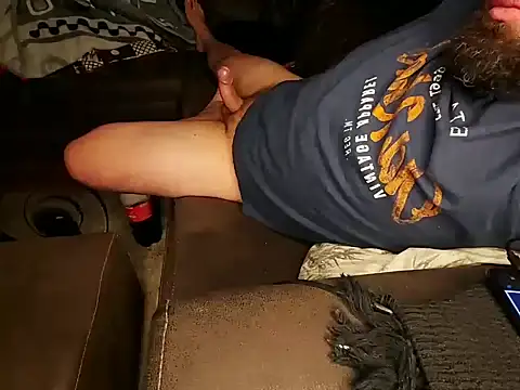 CuriousBear online show from November 2025 03:16:02 AM