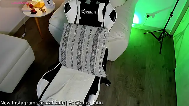 dafboy1 online show from August 2026 01:16:02 PM