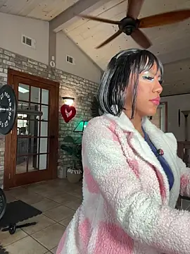 LushianaFitness online show from November 2025 03:12:01 PM