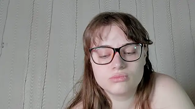 Snapshot of Seductive_She_Wolf chatting on May 2026 03:46:02 AM Seductive She Wolf online show from May 2026 03:46:02 AM