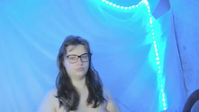 Snapshot of Seductive_She_Wolf chatting on May 2026 06:44:02 AM Seductive She Wolf online show from May 2026 06:44:02 AM