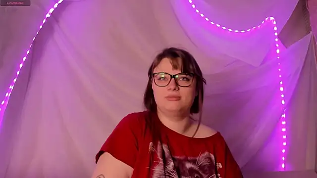 Snapshot of Seductive_She_Wolf chatting on May 2026 09:02:01 AM Seductive She Wolf online show from May 2026 09:02:01 AM