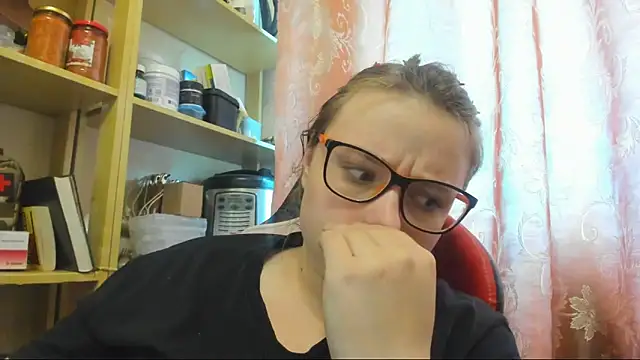 Snapshot of Seductive_She_Wolf chatting on June 2026 02:58:01 AM Seductive She Wolf online show from June 2026 02:58:01 AM