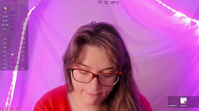 Snapshot of Seductive_She_Wolf chatting on June 2026 07:45:02 AM Seductive She Wolf online show from June 2026 07:45:02 AM