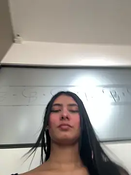 LaurenRodriiguez online show from April 2026 07:17:02 PM