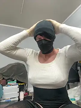 UtopianMisfit1 online show from April 2026 08:30:01 AM