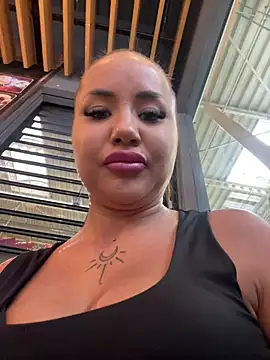 Snapshot of beautydiamond chatting on May 2026 08:11:01 AM beautydiamond online show from May 2026 08:11:01 AM
