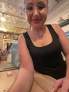 Snapshot of beautydiamond chatting on July 2026 09:57:02 AM beautydiamond online show from July 2026 09:57:02 AM