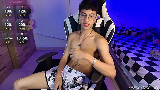 Angelligth online show from March 2026 03:43:01 AM