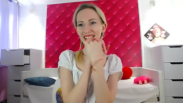 BarbieGoddess online show from December 2024 12:35:01 PM
