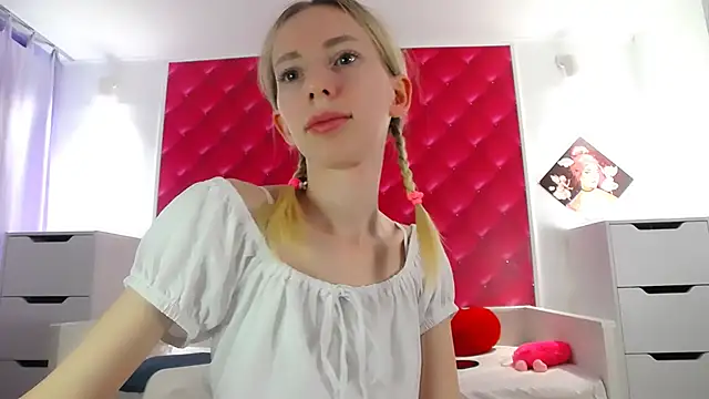 BarbieGoddess online show from December 2024 03:03:01 PM