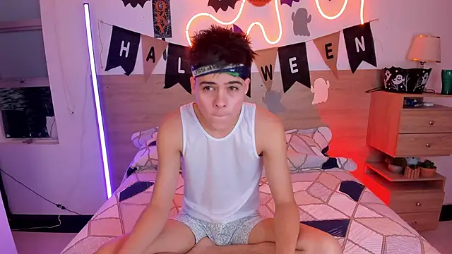 justinbiler online show from October 2025 02:12:01 PM