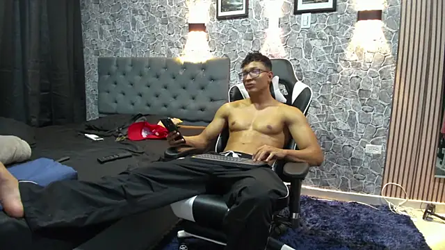 chriss jones1 online show from September 2025 10:35:01 PM