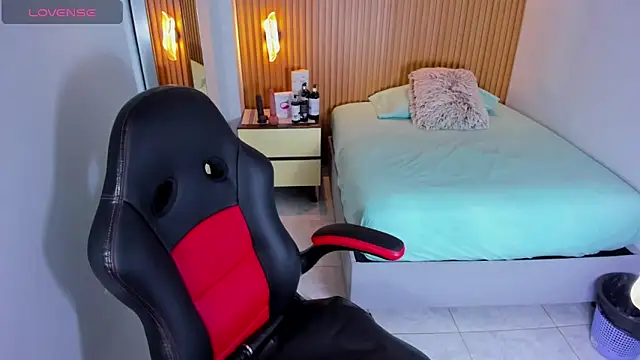 LUCYAMARS1 online show from October 2025 12:41:02 PM